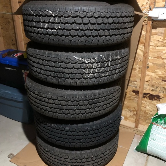 5 barely driven 2019 Jeep rims and tires - Picture 2 of 2